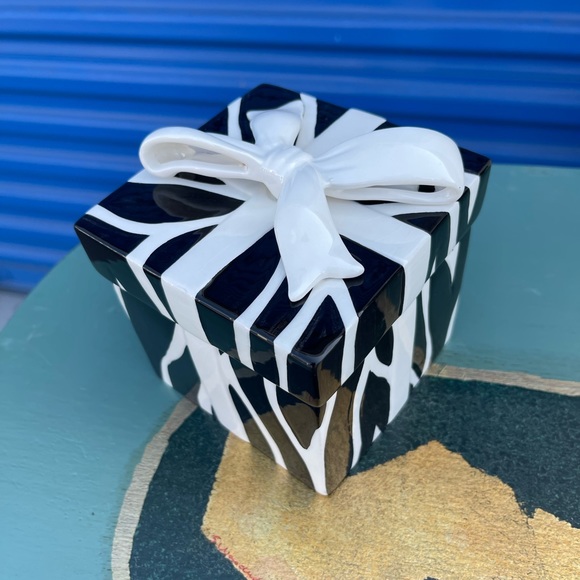 Dana Buchman Ceramic Zebra Print Gift Box Candy Jar - Picture 6 of 6